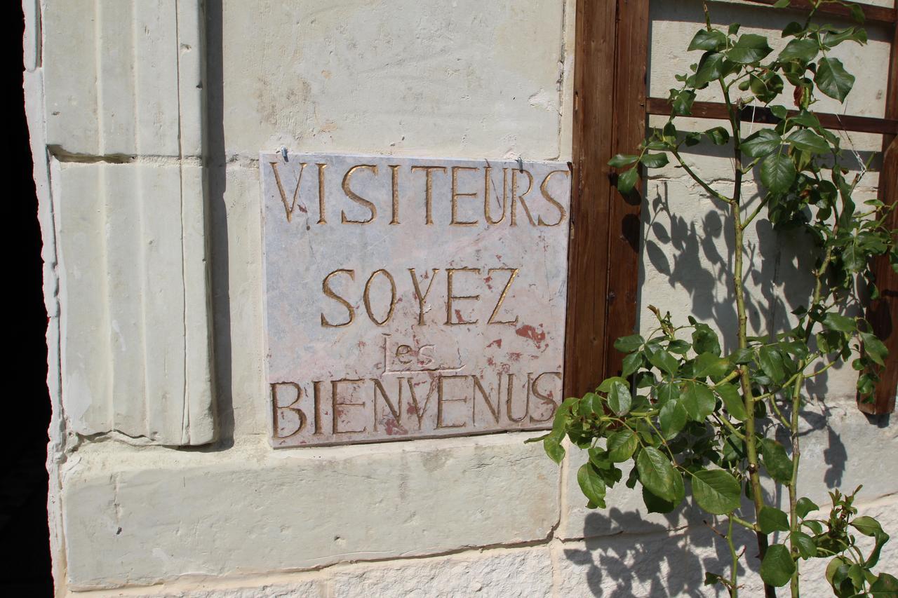 Domaine Des Roses Vaudelnay Exterior foto